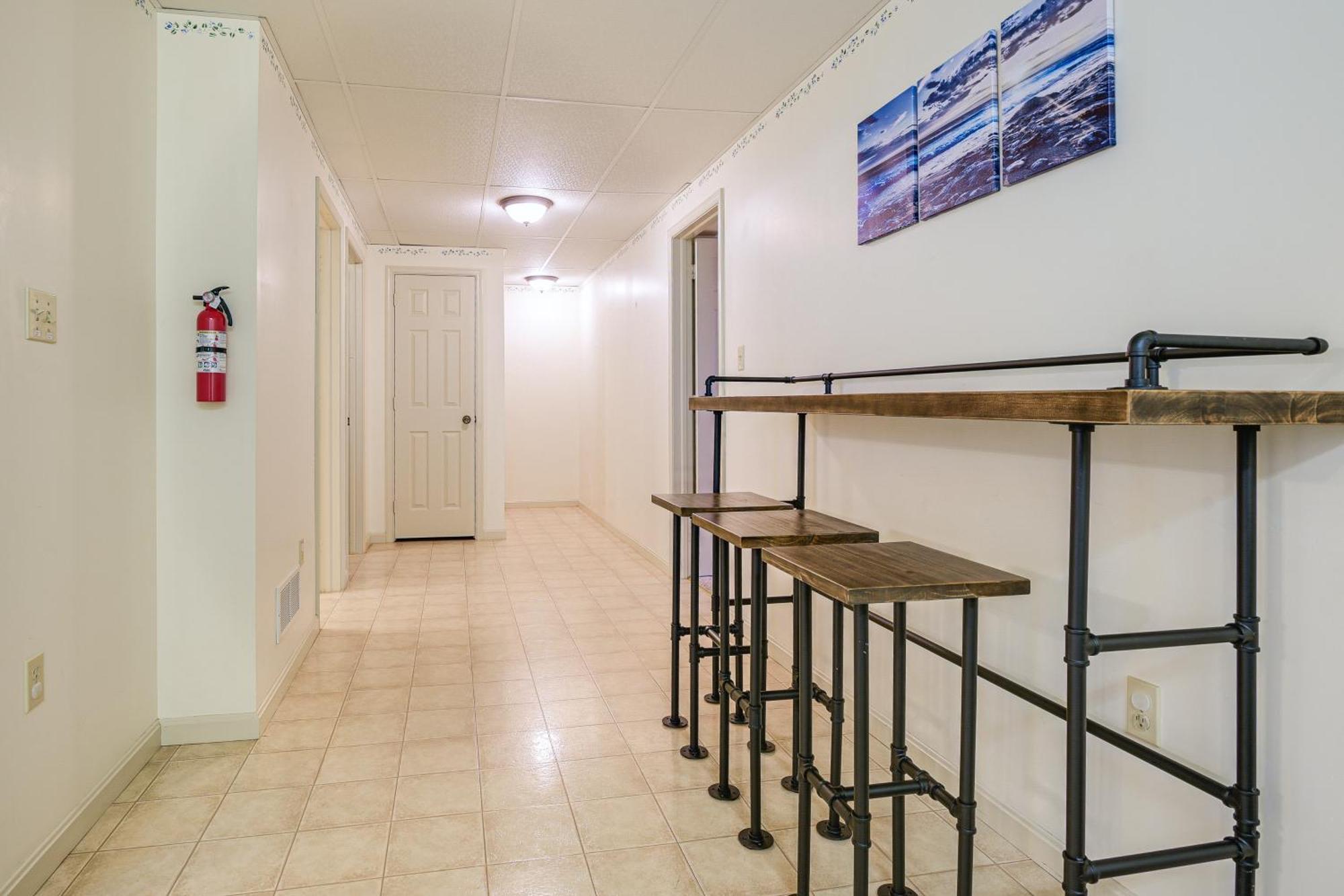 Holiday home Spacious Getaway With Deck And Grill! *