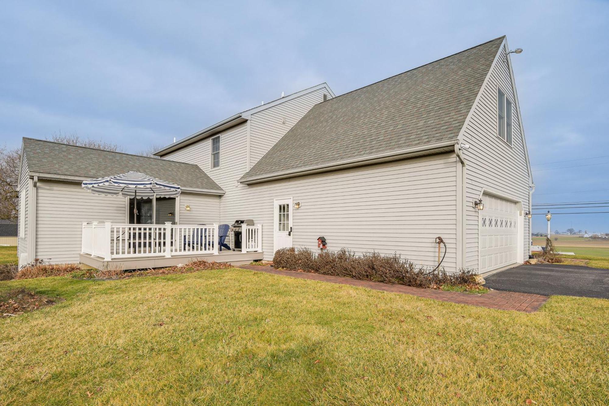 Spacious Getaway With Deck And Grill! Ronks