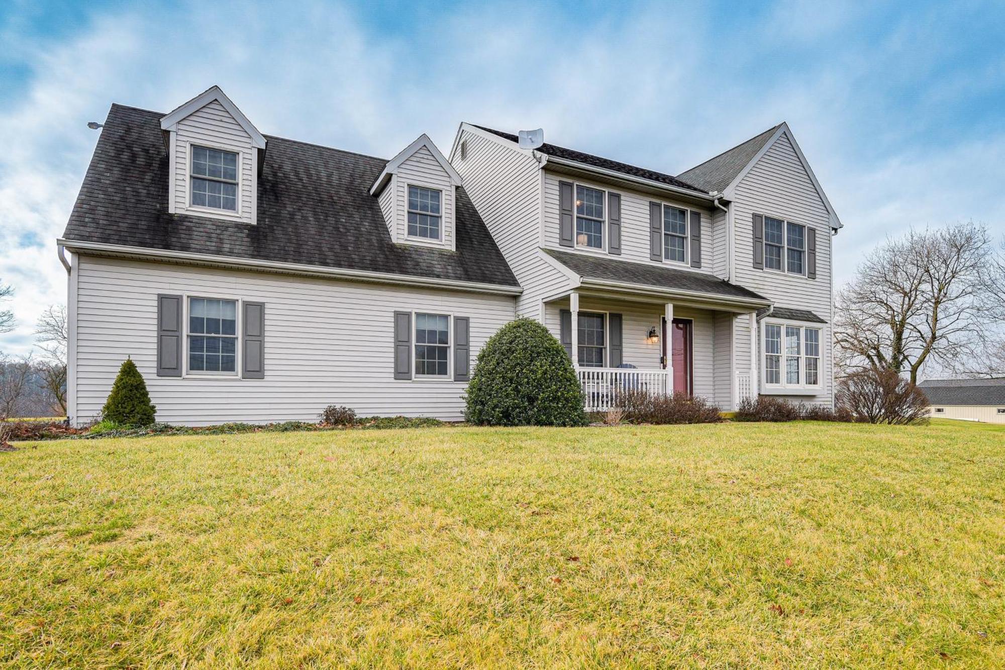 Spacious Getaway With Deck And Grill! * Ronks